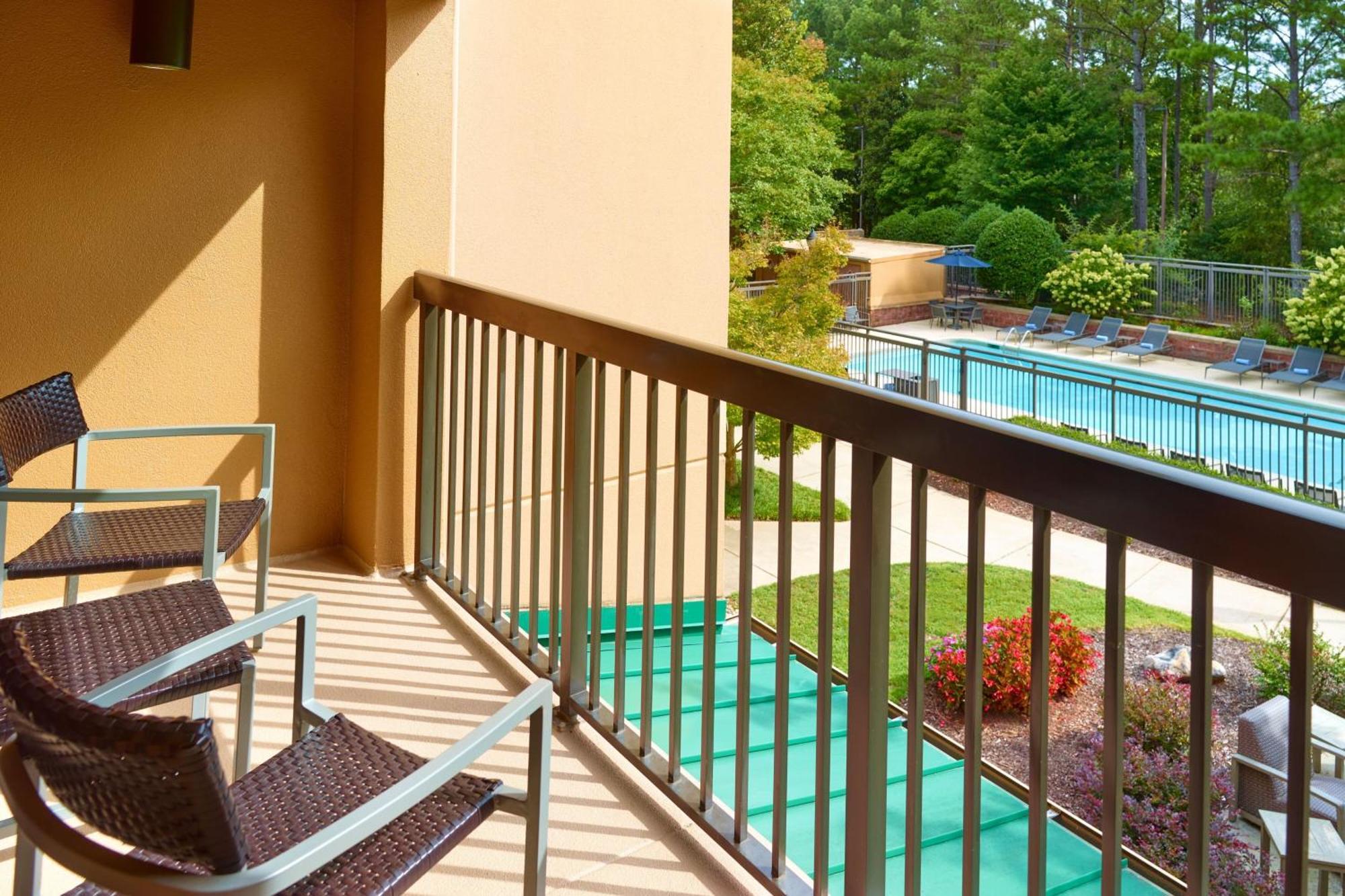 Courtyard By Marriott Atlanta Alpharetta Hotel Екстериор снимка