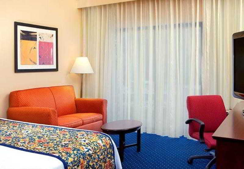 Courtyard By Marriott Atlanta Alpharetta Hotel Екстериор снимка